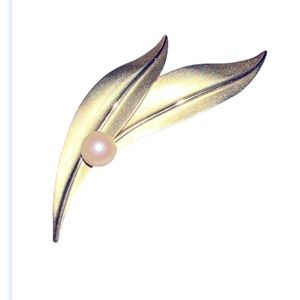 12k GOLD FILLED brooch with pearl pin vintage STAR ART Signed